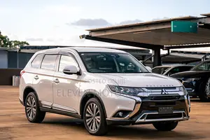 Mitsubishi Outlander 2019 White