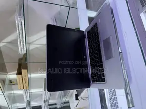 Laptop HP EliteBook 820 G3 8GB Intel Core I7 SSD 256GB