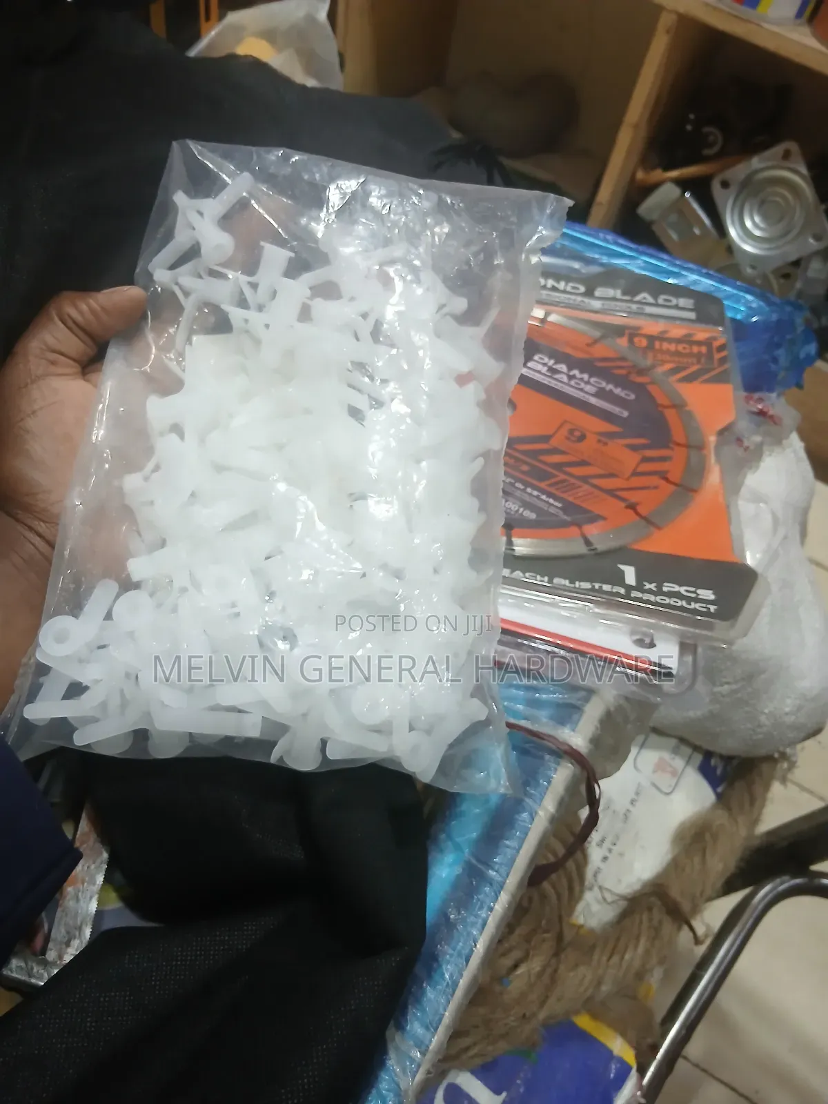 Gypsum /Butterfly Wallplug 6mm