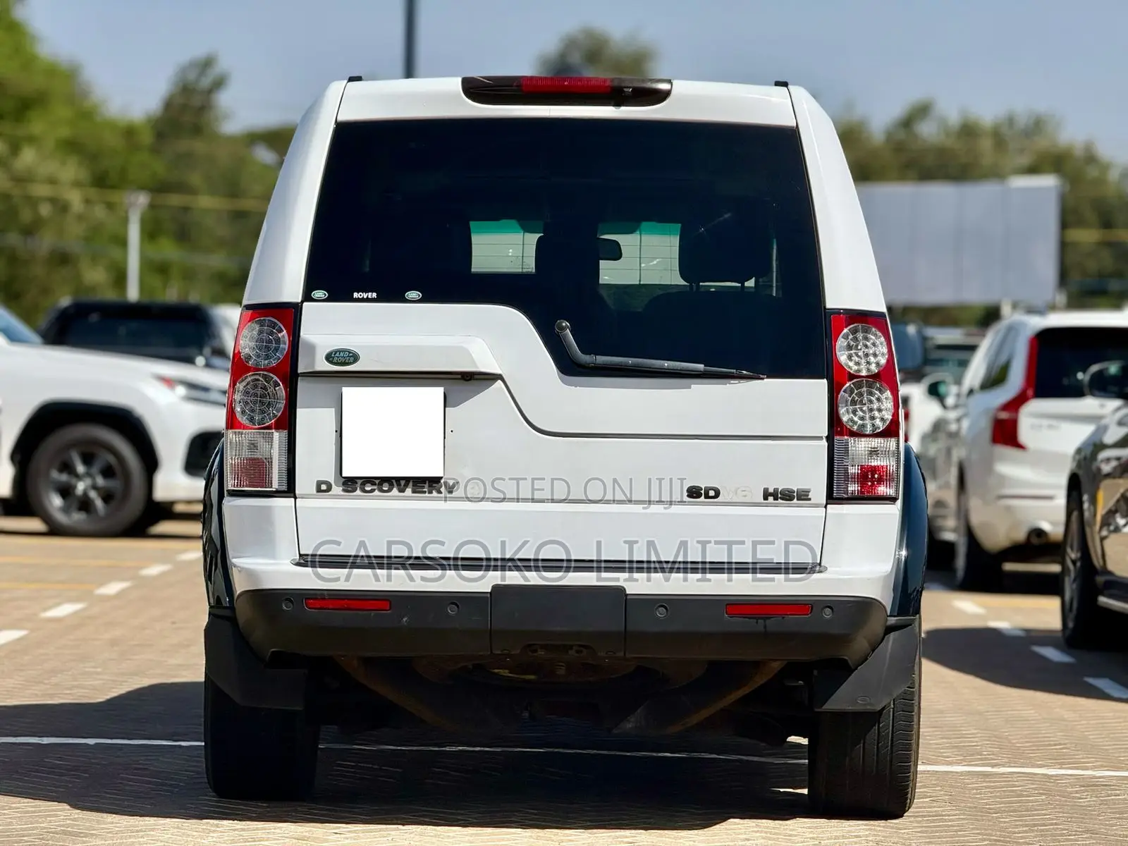 Land Rover Discovery 2012 White