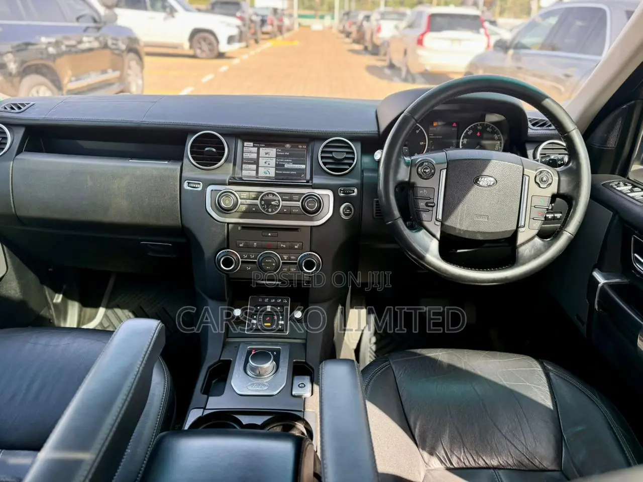 Land Rover Discovery 2012 White