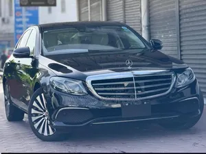 Mercedes-Benz E400 2019 Black