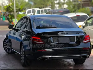 Mercedes-Benz E400 2019 Black