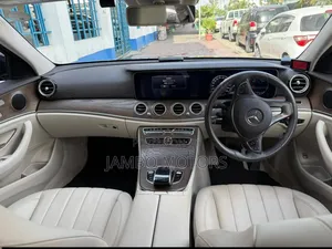 Mercedes-Benz E400 2019 Black