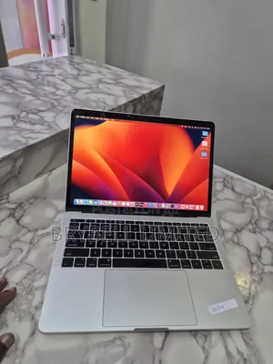 Laptop Apple MacBook Pro 2017 8GB Intel Core I5 SSD 256GB