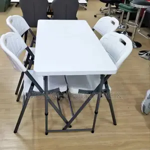 Versatile White Foldable Table – Space-Saving Stylish