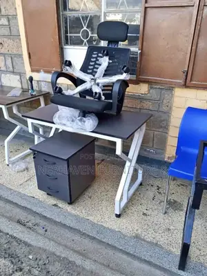 Heavy-Duty Metallic Office Desk for Daily Use