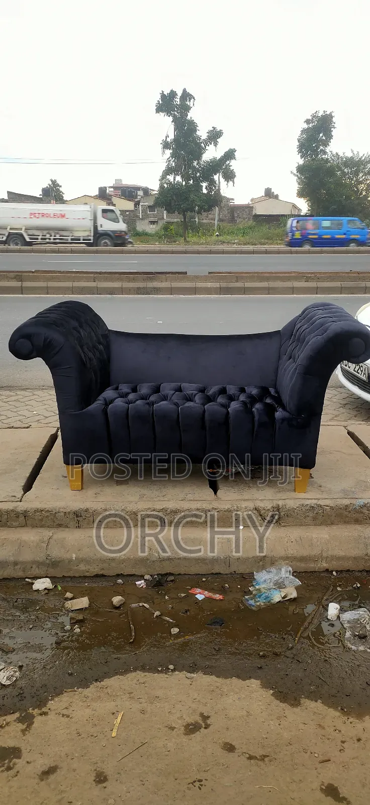 Butterfly Spa Waiting Couch / Arm Chair