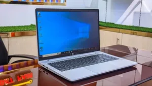 Laptop HP ProBook 440 G10 8GB AMD Ryzen 5 SSD 512GB