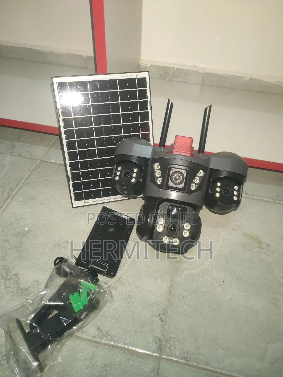 Triple Lens 4g PTZ Surveillance Cameras With Mounting Tools