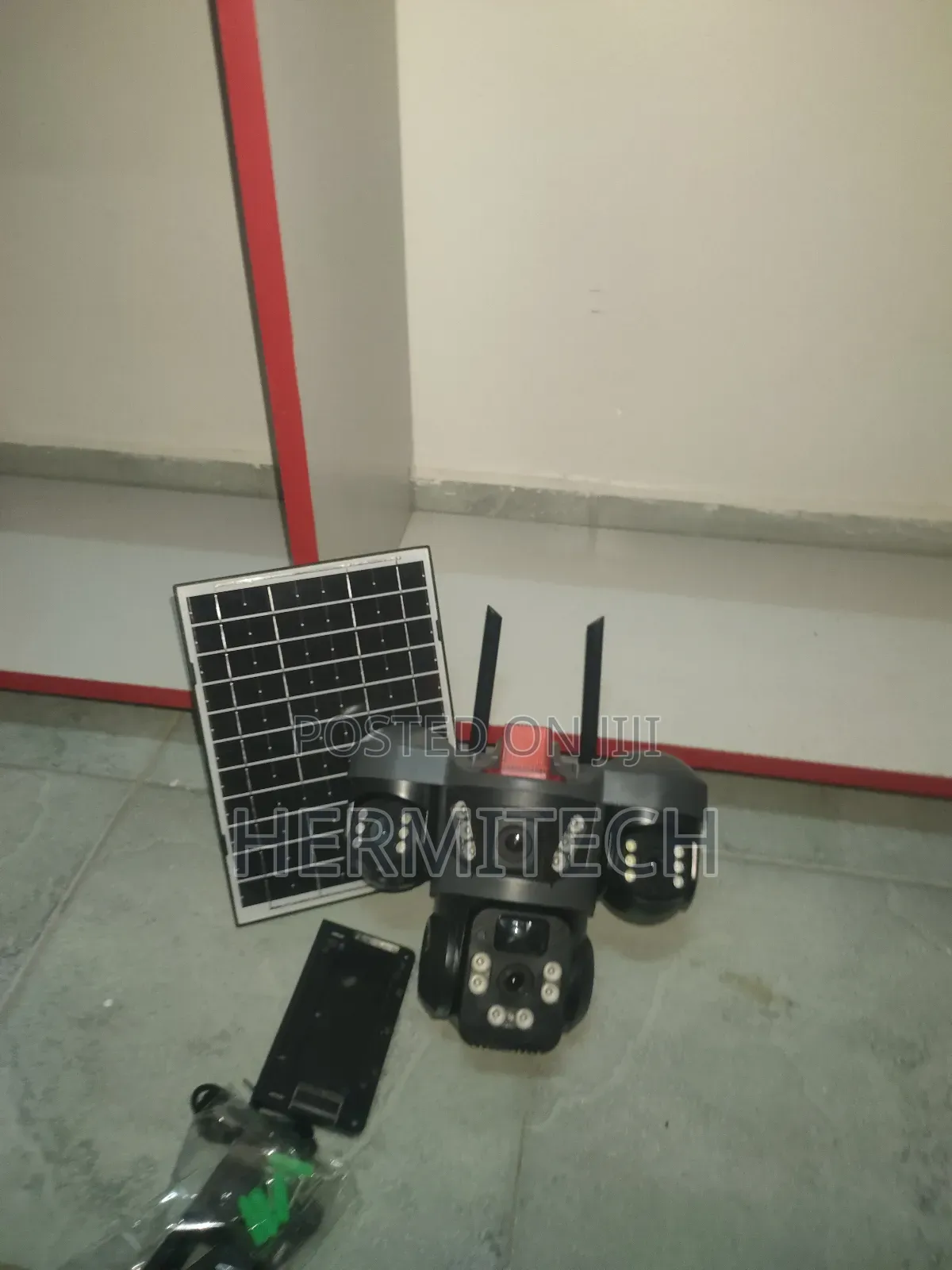 Triple Lens 4g PTZ Surveillance Cameras With Mounting Tools
