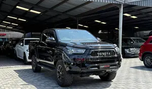 Toyota Hilux 2022 Black