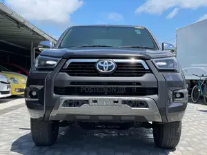 Toyota Hilux 2015 Gray