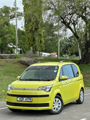 Toyota Spade 2017 Yellow