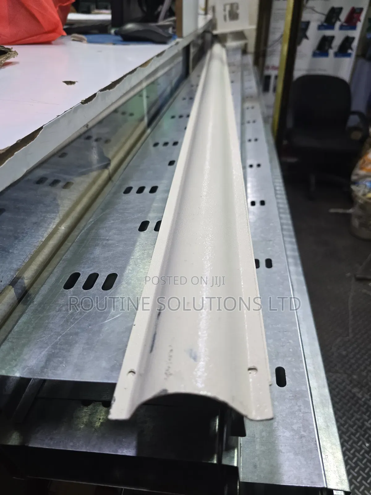 Mettallic Floor Trunking 6ft