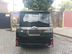 Toyota Voxy 2018 Black