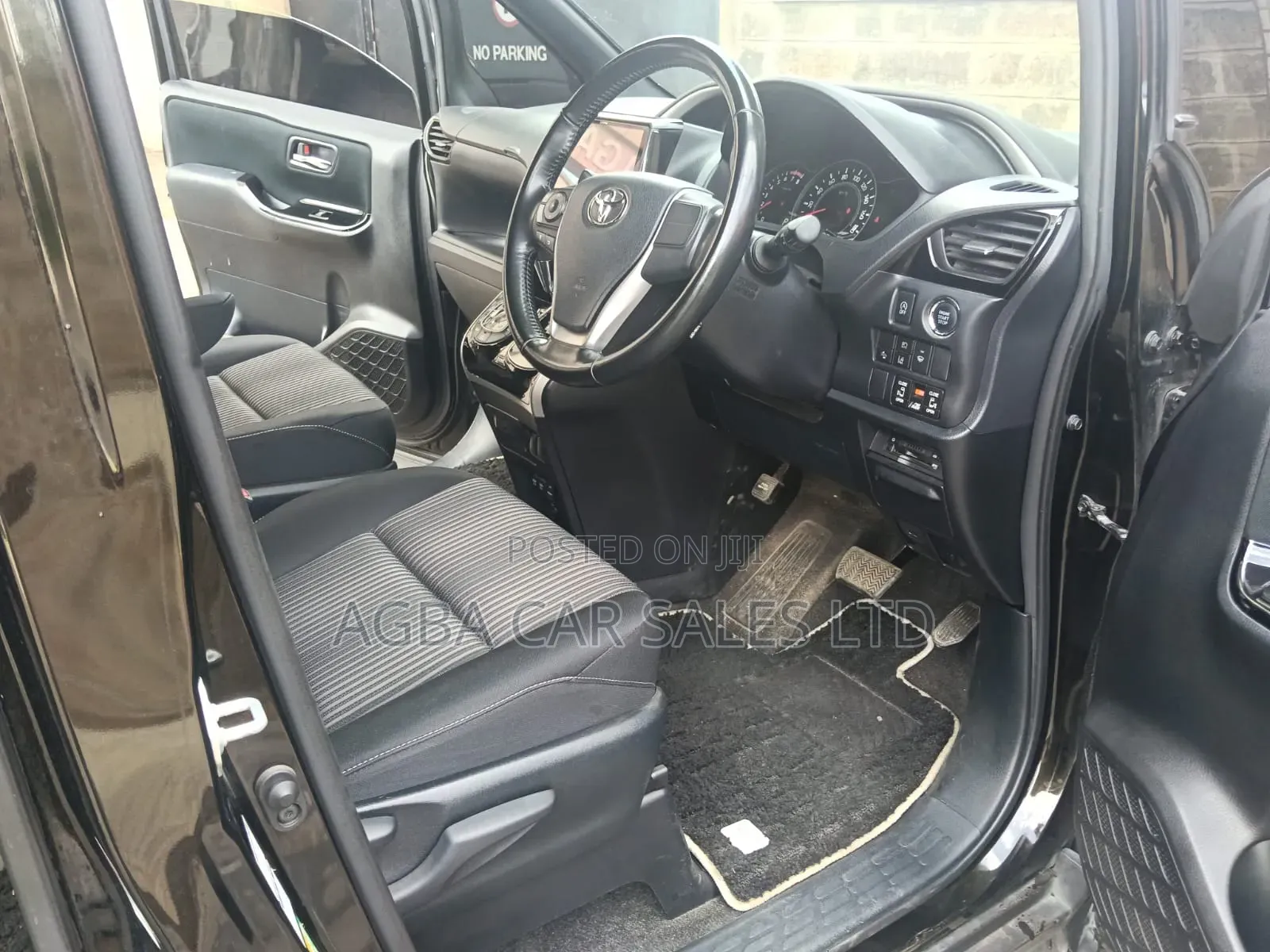 Toyota Voxy 2018 Black