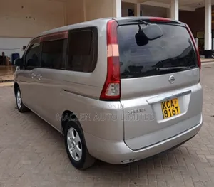 Nissan Serena 2009 Silver