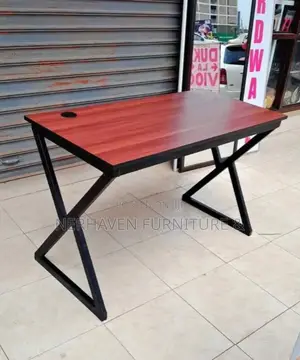 Modern Metallic Table – Perfect for Any Space