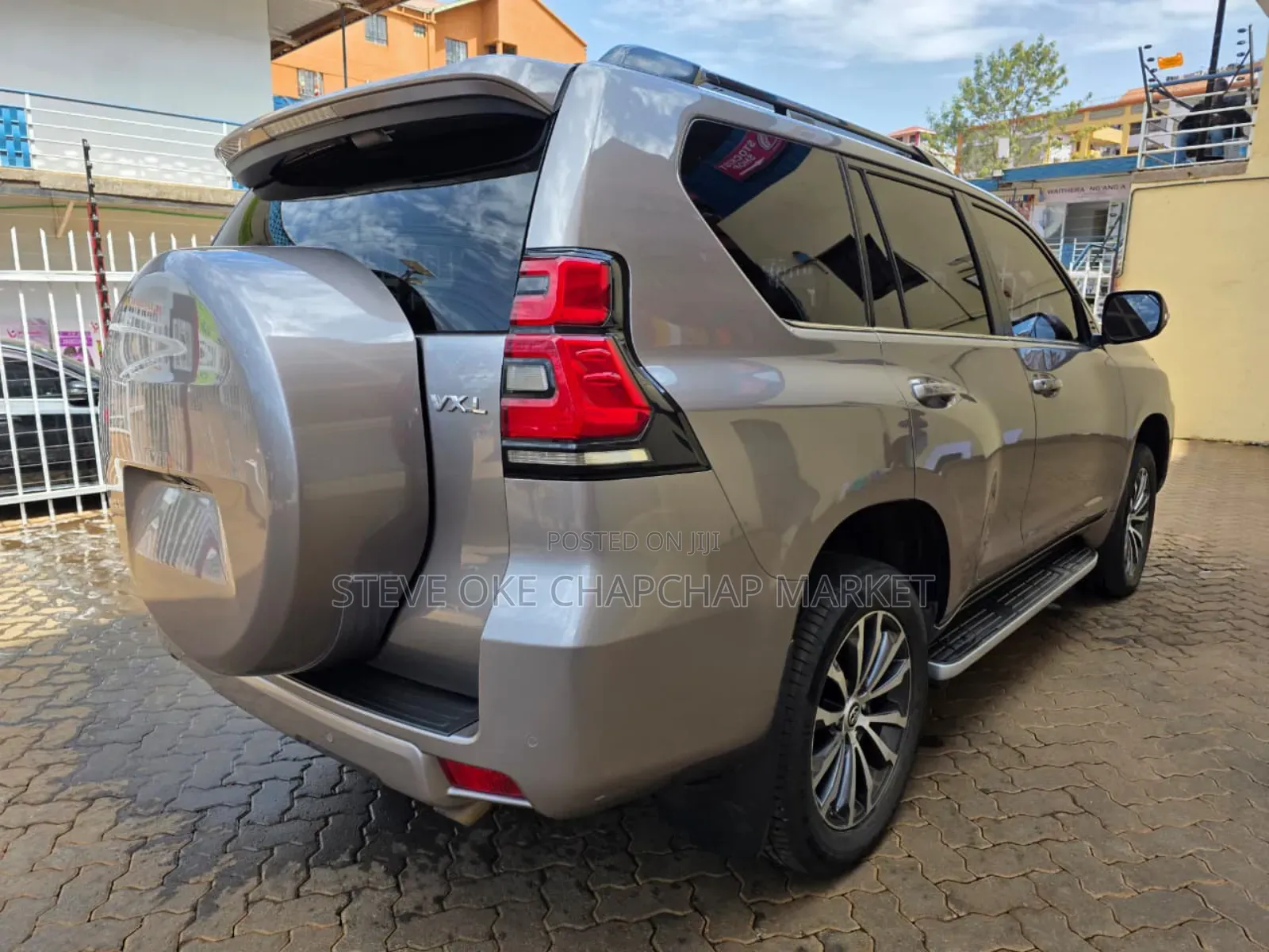 Toyota Land Cruiser Prado 2.8 2023 Silver