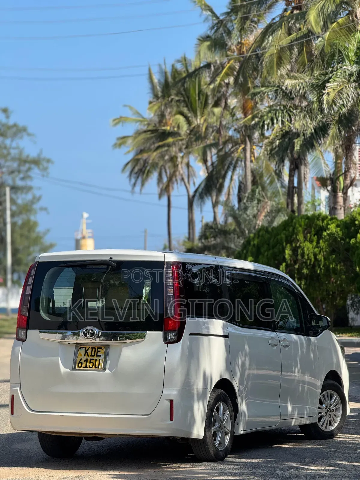 Toyota Noah 2016 White