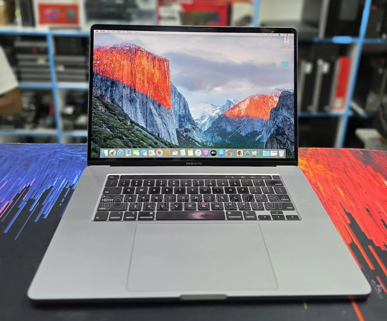 Laptop Apple MacBook Pro 32GB Intel Core i9 SSD 1T