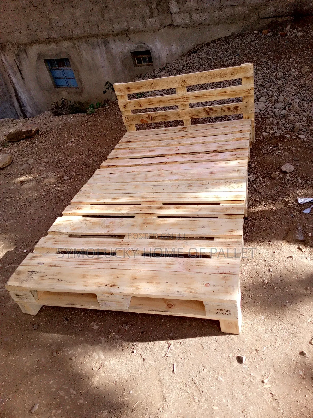 Raised 4*6 Pallet Bed. Blazed Pattern