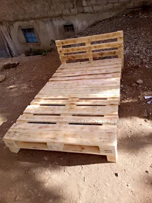 Raised 4*6 Pallet Bed. Blazed Pattern