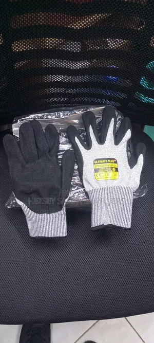 High Quality Cut Resistant Glove (Cut 5)