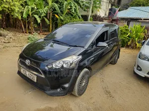 Toyota Sienta 2016 Black