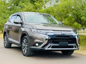 Mitsubishi Outlander 2019 Brown