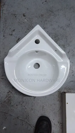 Small Corner Sink-White in Color