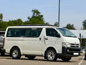 Toyota HiAce SV Premium 2013