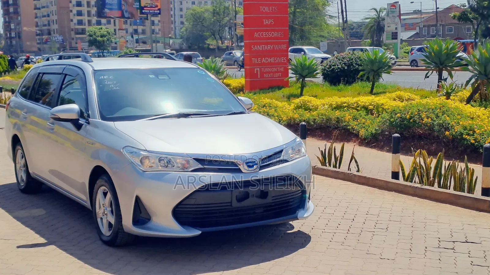 Toyota Corolla Fielder 2018 Silver