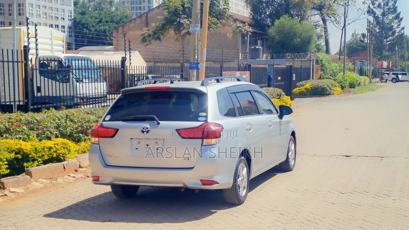 Toyota Corolla Fielder 2018 Silver