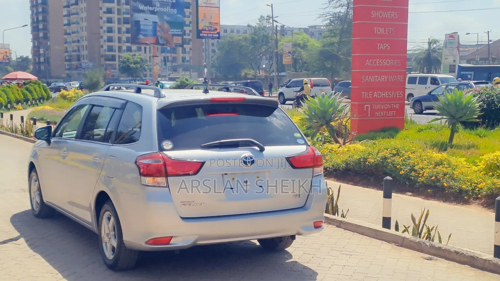 Toyota Corolla Fielder 2018 Silver