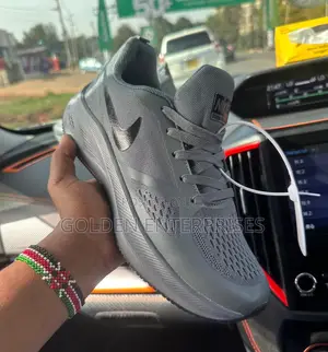 Grey Nike Zoom Trainer 40-44