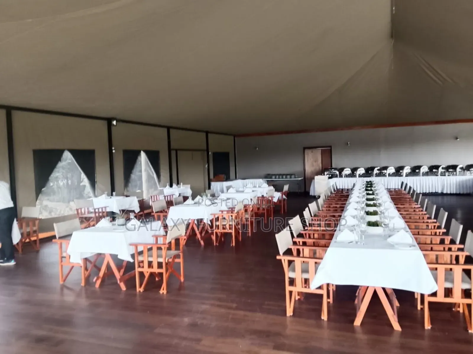 4 Foldable Chairs and Table