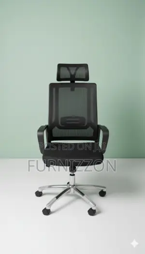Modern Height-Adjustable Mesh Chair for Office