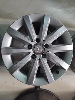 Mercedes Benz C200 Size 16inch Rims
