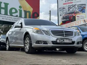 Mercedes-Benz E250 2010 Silver