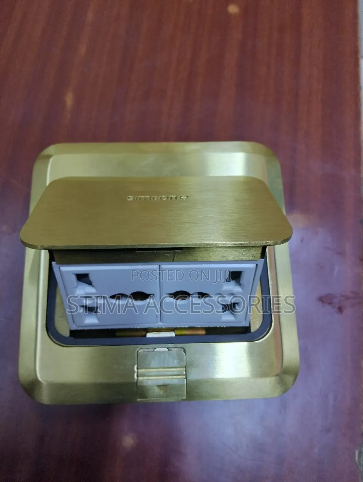 Floor Socket