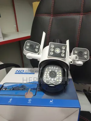 Wifi Outdoor Triple Lens CCTV Surveillance Cameras With Alarm Siren