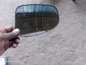 Toyota Ractis 2012 Side Mirror Glass