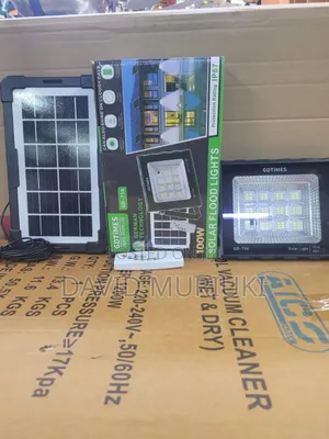 Solar Flood Light 
100 Watts