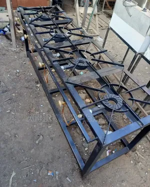 Commercial Gas Cooker, 4 Burner Gas Cooker. Payment on Delivery