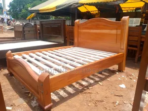 Mahogany Crafted 5*6 Queen Sized Umbr Bed