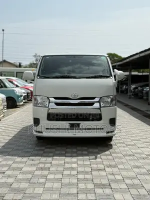 Toyota HiAce 2018