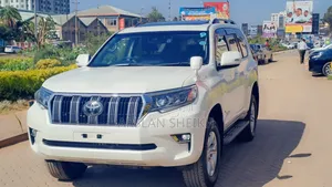 Toyota Land Cruiser Prado 2019 White