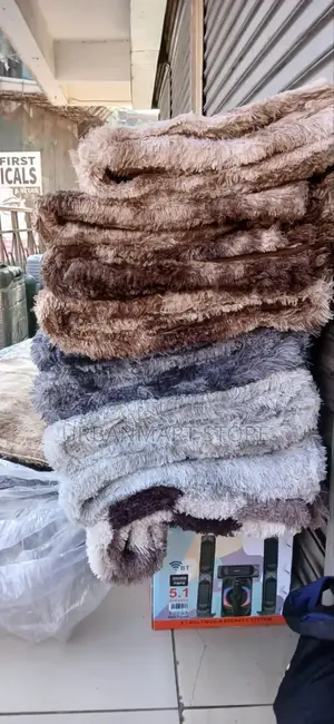 Fluffy 5x8 Carpet for Modern Home Comfort